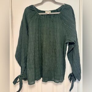Umgee Forest Green Textured Tie-Cuff Tunic